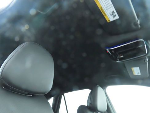 Certified 2025 Mercedes-Benz GLC 300 image 18