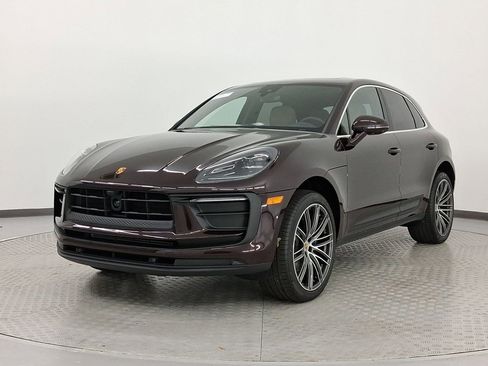 Used 2026 Porsche Macan image 1