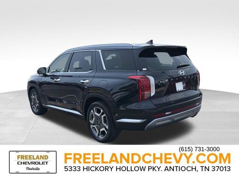 Used 2023 Hyundai Palisade Limited FWD image 5