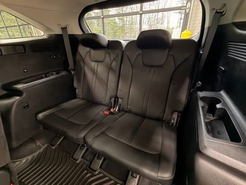 Used 2021 Kia Sorento S w/ Panoramic Sunroof Package FWD image 16