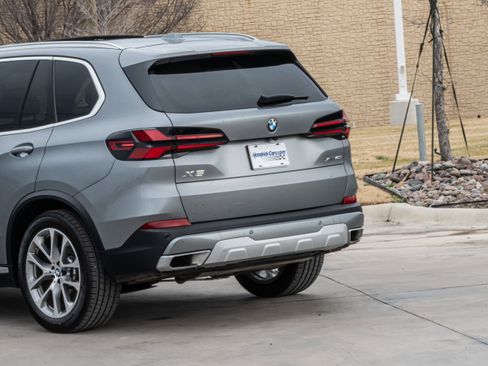 Certified 2025 BMW X5 xDrive40i w/ Climate Comfort Package image 6