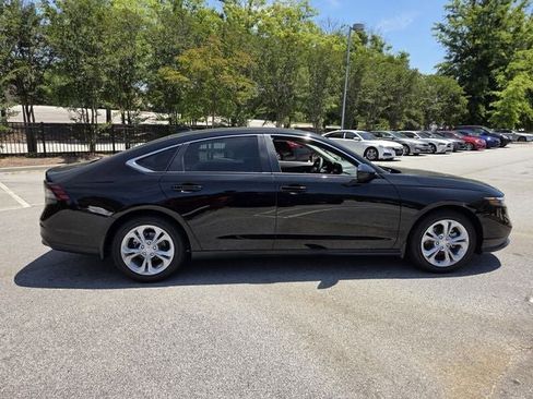 Used 2025 Honda Accord LX image 6