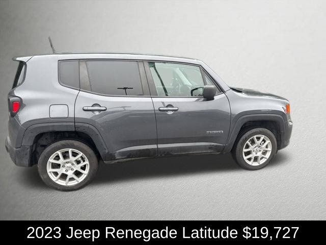 Used 2023 Jeep Renegade Latitude AWD/4WD image 6