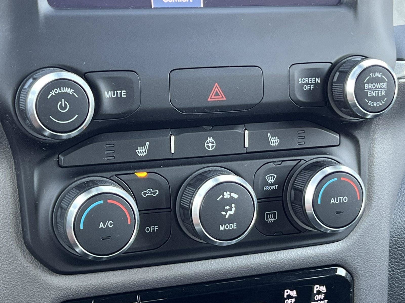 Used 2022 RAM 1500 Big Horn AWD/4WD image 30