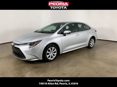 Used 2024 Toyota Corolla LE image 1