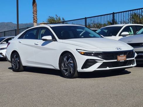 New 2026 Hyundai Elantra Limited image 28