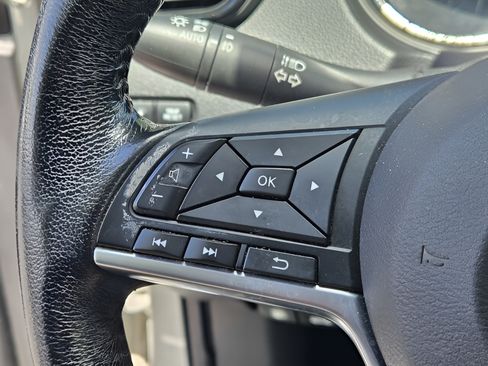 Used 2017 Nissan Rogue Sport SL w/ SL Premium Package FWD image 29
