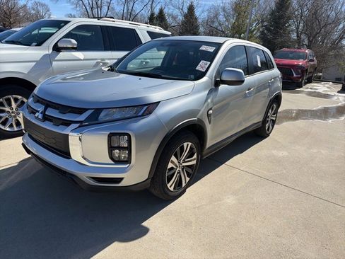Used 2025 Mitsubishi Outlander Sport AWD image 1
