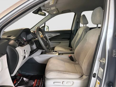 Used 2021 Honda Pilot EX image 12