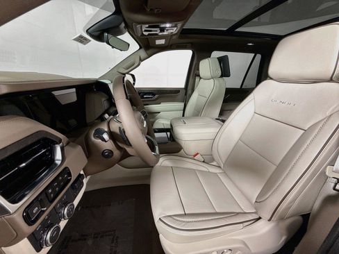 New 2026 GMC Yukon Denali w/ Advanced Technology Package AWD/4WD image 16