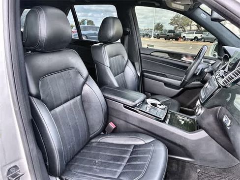 Used 2019 Mercedes-Benz GLE 400 4MATIC image 24