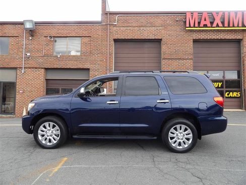 Used 2010 Toyota Sequoia Platinum AWD/4WD image 2