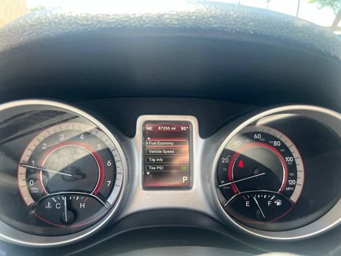 Used 2019 Dodge Journey SE FWD image 6