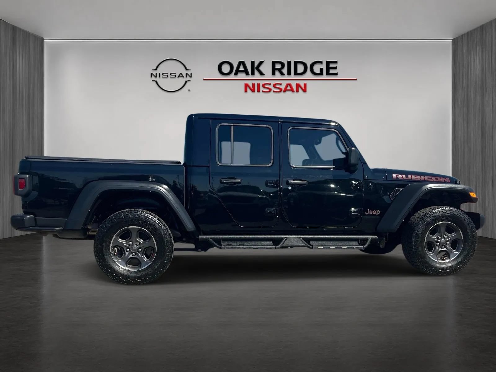Used 2023 Jeep Gladiator Rubicon AWD/4WD image 2