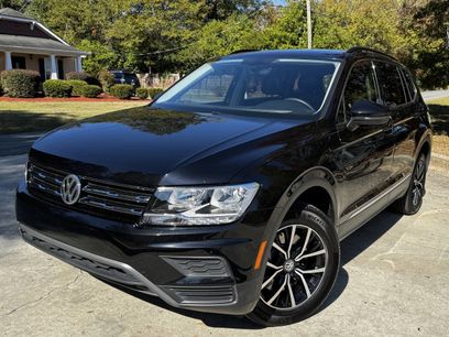 Used 2021 Volkswagen Tiguan SE w/ Panoramic Sunroof Package
