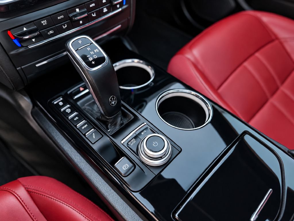 Used 2023 Maserati Ghibli Modena RWD image 19