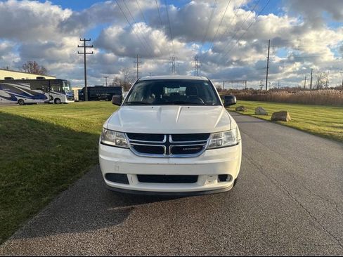 Used 2012 Dodge Journey American Value Package image 4