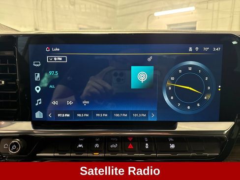 Used 2024 Chevrolet Silverado 1500 LT AWD/4WD image 13
