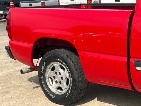 Used 2003 Chevrolet Silverado 1500 2WD Regular Cab w/ Exterior Appearance Pkg image 26