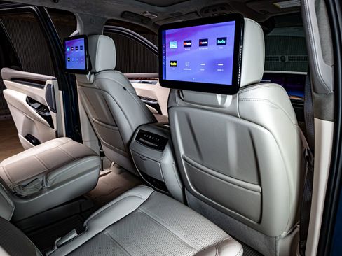 Used 2025 Cadillac Escalade Sport Platinum w/ LPO, Floor Liner Package image 28