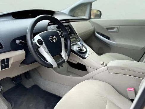 Used 2010 Toyota Prius FWD image 15