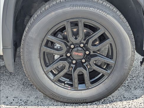 Used 2024 GMC Sierra 1500 Elevation AWD/4WD image 11