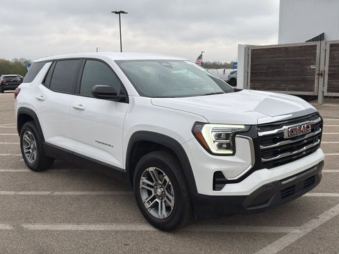 Used 2025 GMC Terrain Elevation AWD/4WD image 8