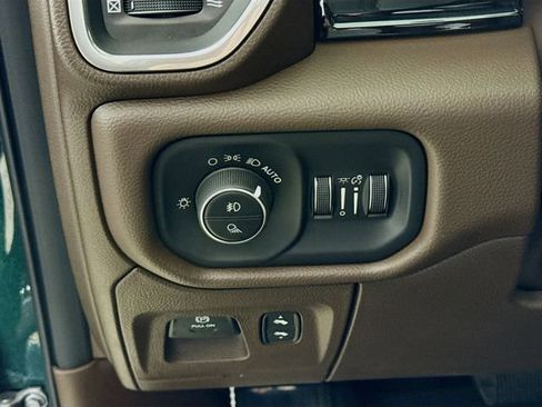 New 2026 RAM 1500 Laramie AWD/4WD image 10