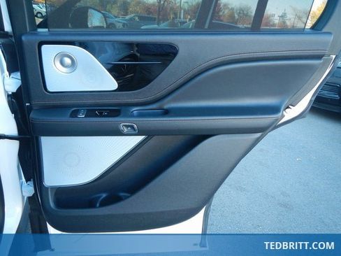 Used 2025 Lincoln Aviator Black Label w/ Jet Appearance Package image 19