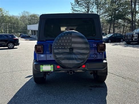 Used 2018 Jeep Wrangler Unlimited Sahara image 6