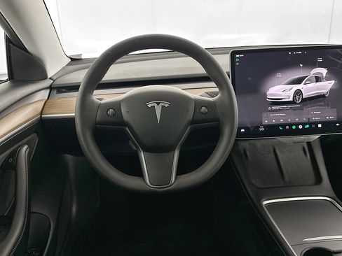 Used 2023 Tesla Model 3 Standard Range RWD image 16