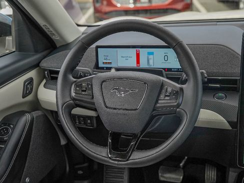 Used 2022 Ford Mustang Mach-E Premium image 23