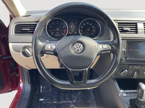Used 2017 Volkswagen Jetta SE FWD image 15