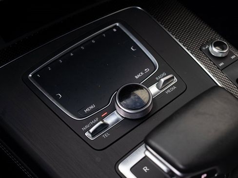 Used 2020 Audi SQ5 Premium Plus w/ Premium Plus Package image 35