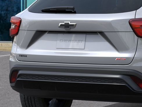 New 2026 Chevrolet Trax RS w/ Sunroof Package FWD image 14