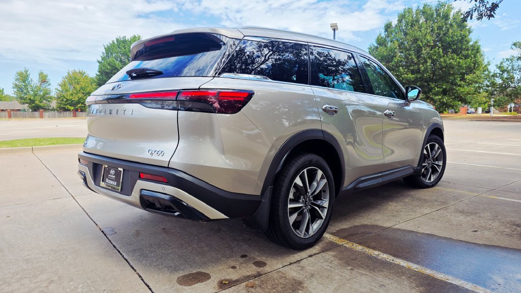 Used 2025 INFINITI QX60 Luxe AWD/4WD image 11