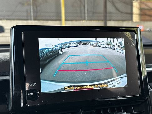 Certified 2025 Toyota Corolla Cross LE FWD image 21