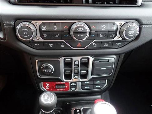 New 2026 Jeep Wrangler Unlimited Rubicon 392 image 17