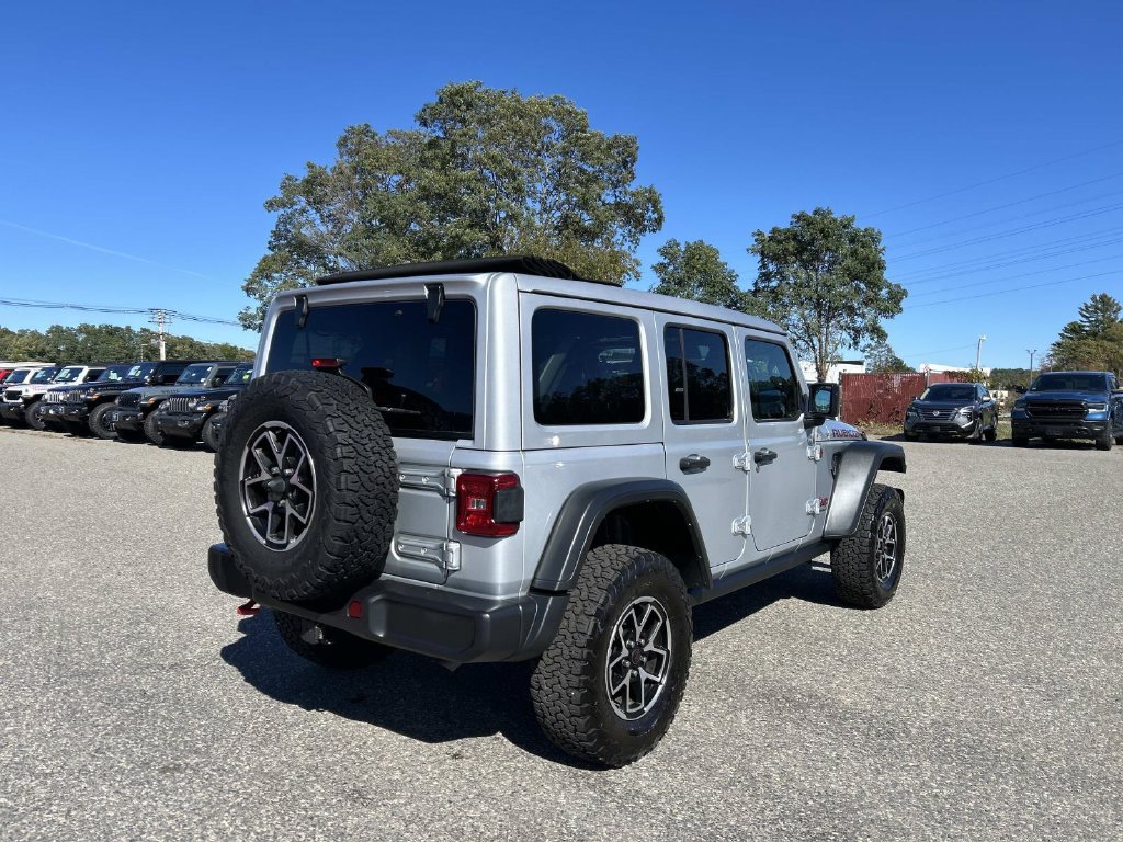 Certified 2024 Jeep Wrangler Unlimited Rubicon w/ Convenience Group AWD/4WD image 3