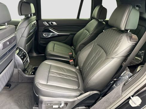 New 2026 BMW X7 M60i image 20