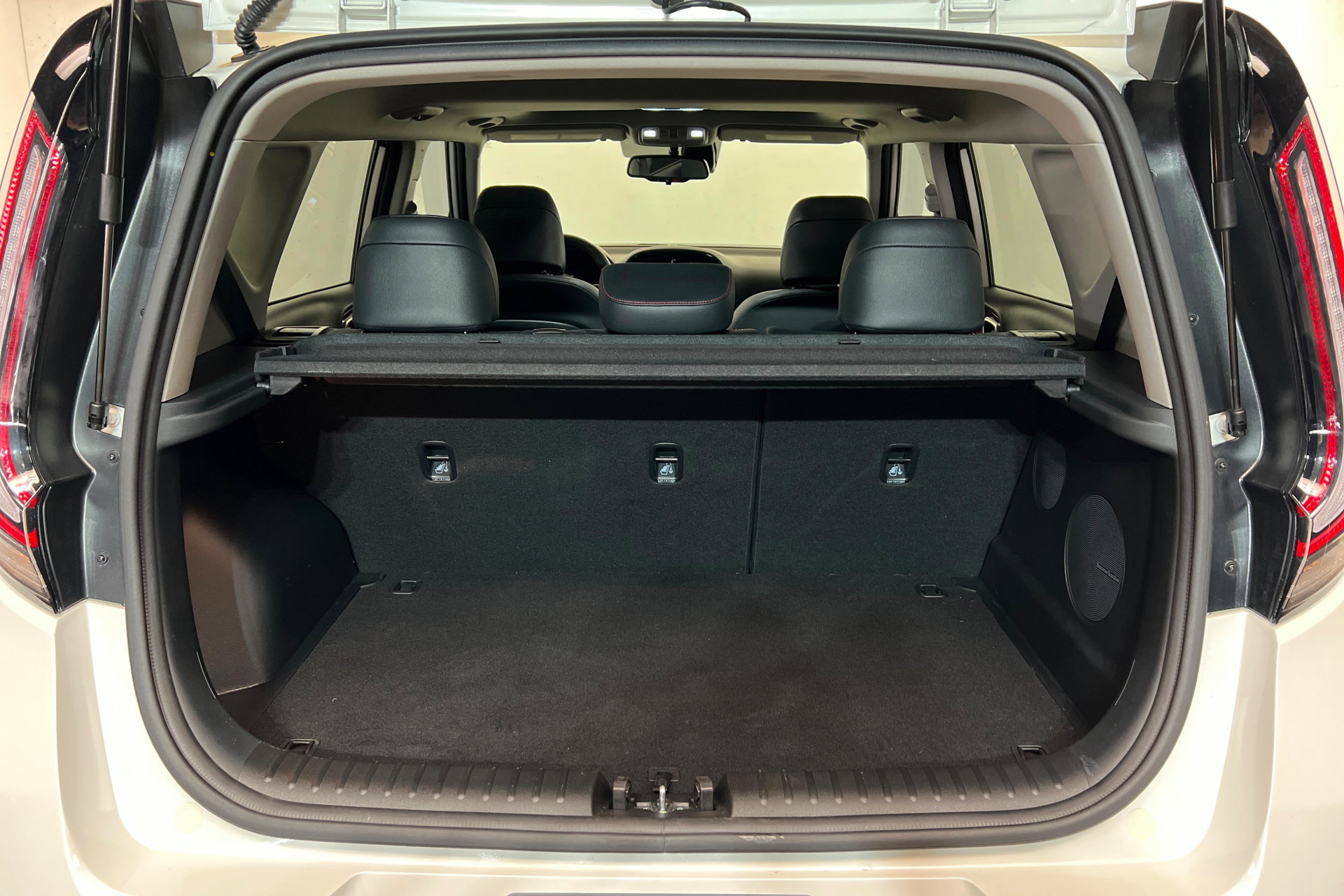 Used 2025 Kia Soul GT-Line w/ GT-Line Technology Package FWD image 23
