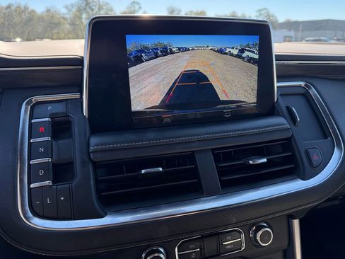 Used 2023 GMC Yukon SLT image 36