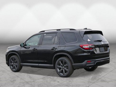 New 2026 Honda Pilot Sport image 3