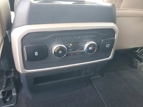 Used 2022 Ford Expedition Limited RWD image 16