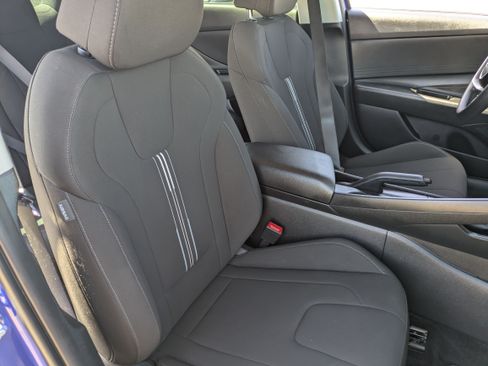 Used 2023 Hyundai Elantra SEL FWD image 10