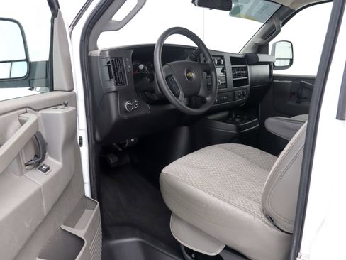 Used 2019 Chevrolet Express 3500 LT w/ LT Preferred Equipment Group RWD image 16