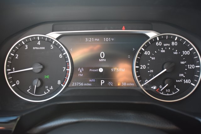 Used 2025 Nissan Pathfinder SV w/ SV Premium Package AWD/4WD image 24