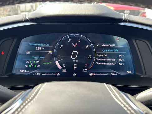 Used 2024 Chevrolet Corvette Stingray Premium Cpe w/ Body-Color Dual Roof Package image 25