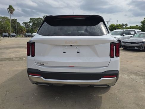 New 2026 Kia Sorento S FWD image 7
