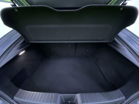 Used 2021 MAZDA MAZDA3 Hatchback w/Premium Plus Pkg image 29